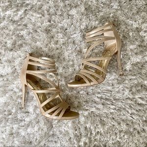 GUESS High Heel Pumps in Gold